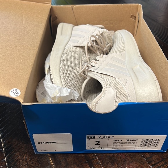Beige adidas shoes size 2 for kids brand new never worn - Picture 2 of 3